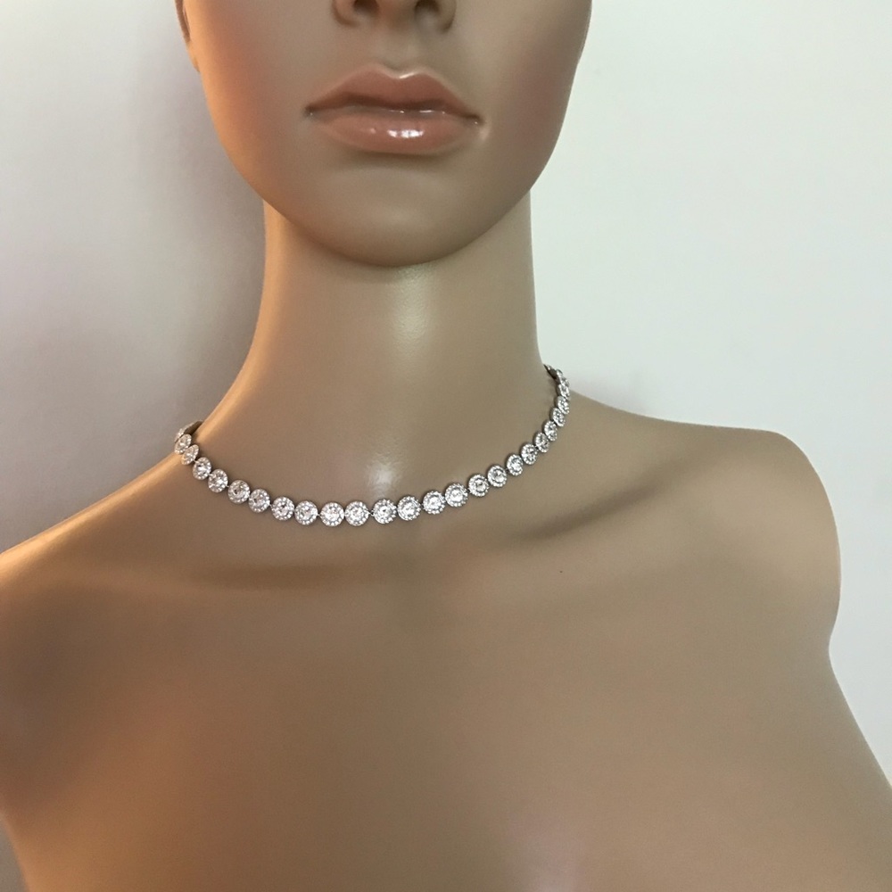 NWOT Swarovski necklace